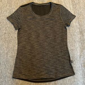 Lululemon mesh back t shirt